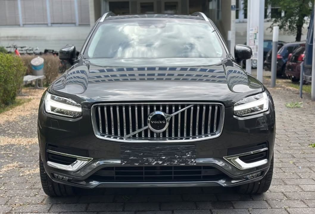 Volvo XC90 - photo 2