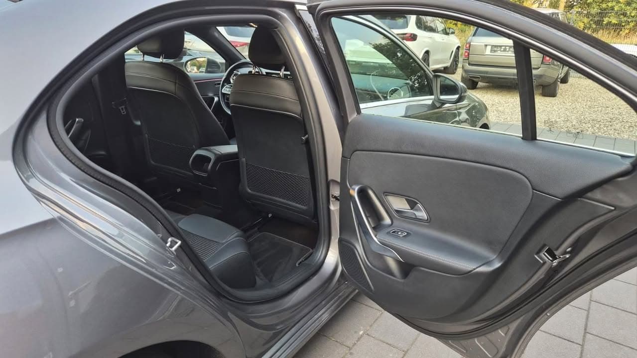 Mercedes-Benz A miniature 11