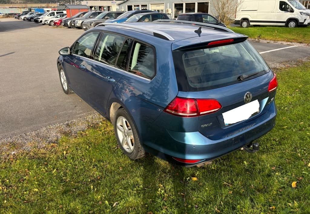 Volkswagen Golf miniature 7