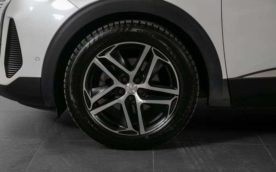 Peugeot 5008 miniature 10