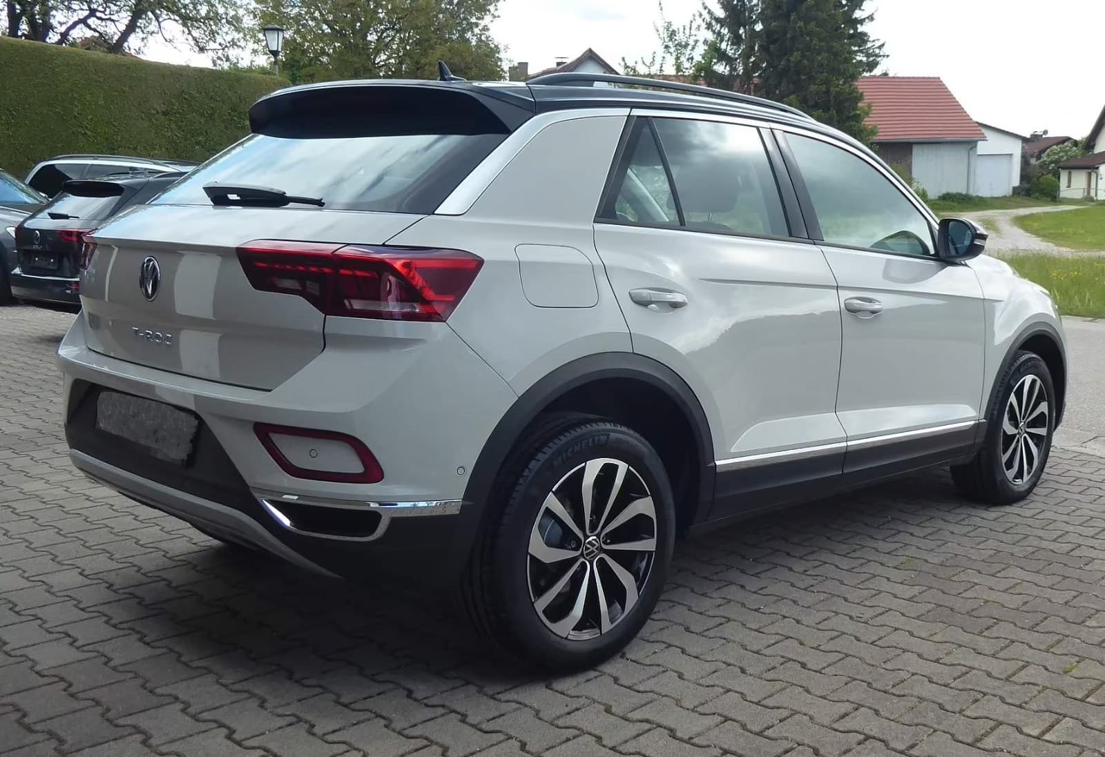 Volkswagen T-Roc miniature 10