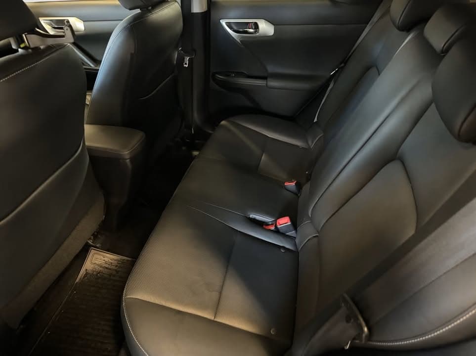 Lexus CT miniature 10