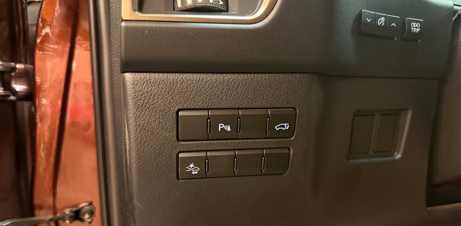 Lexus NX miniature 10
