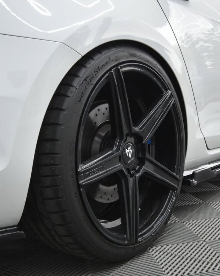 Volkswagen Golf - photo 12