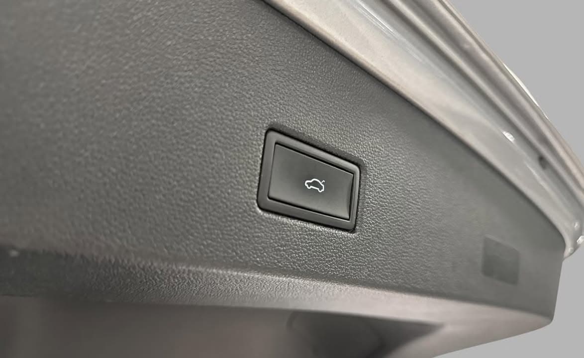 Volkswagen T-Roc miniature 10