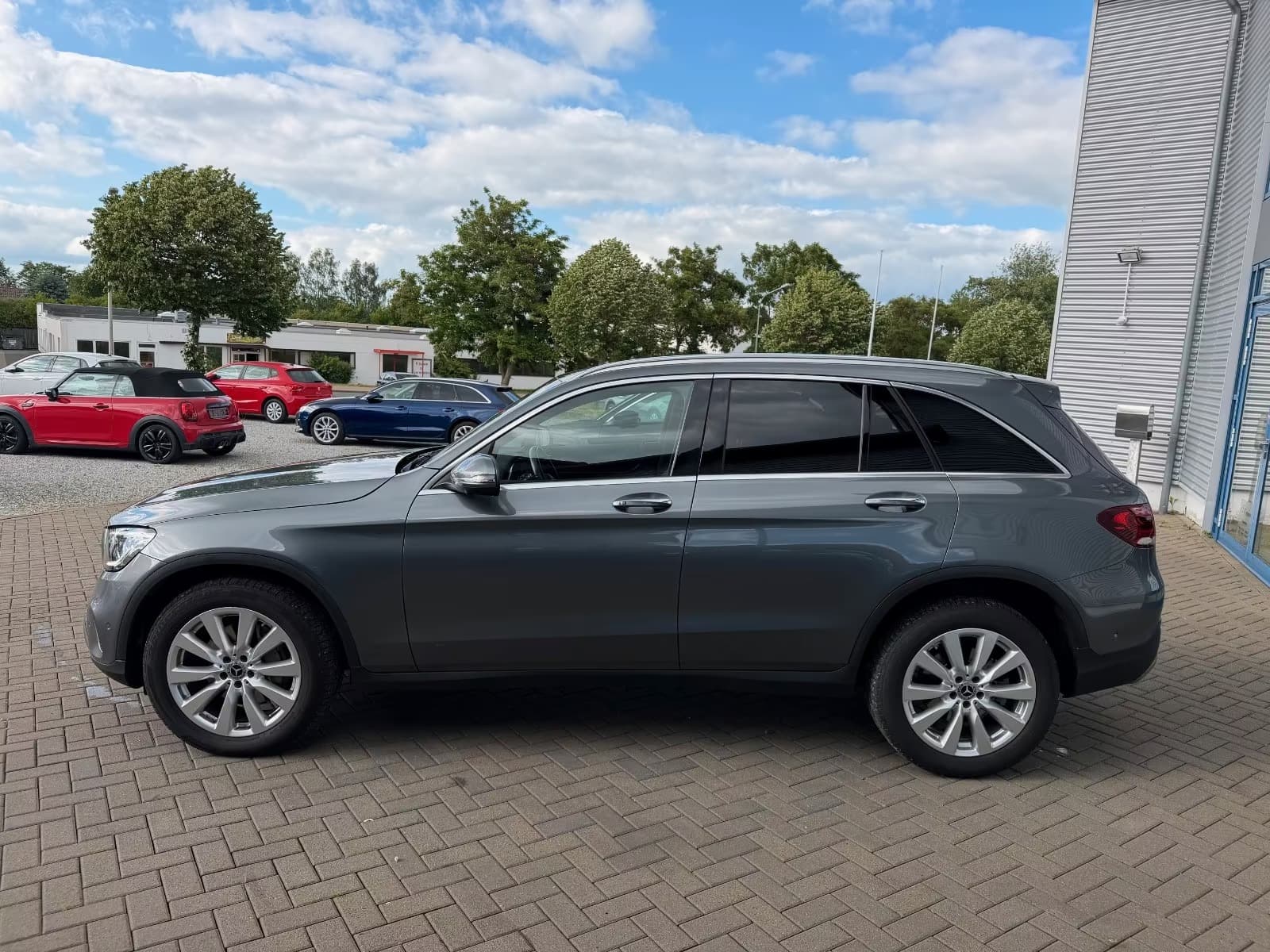Mercedes-Benz GLC miniature 8