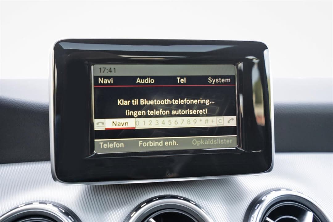 Mercedes-Benz GLA miniature 6