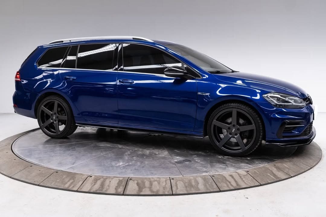 Volkswagen Golf miniature 7