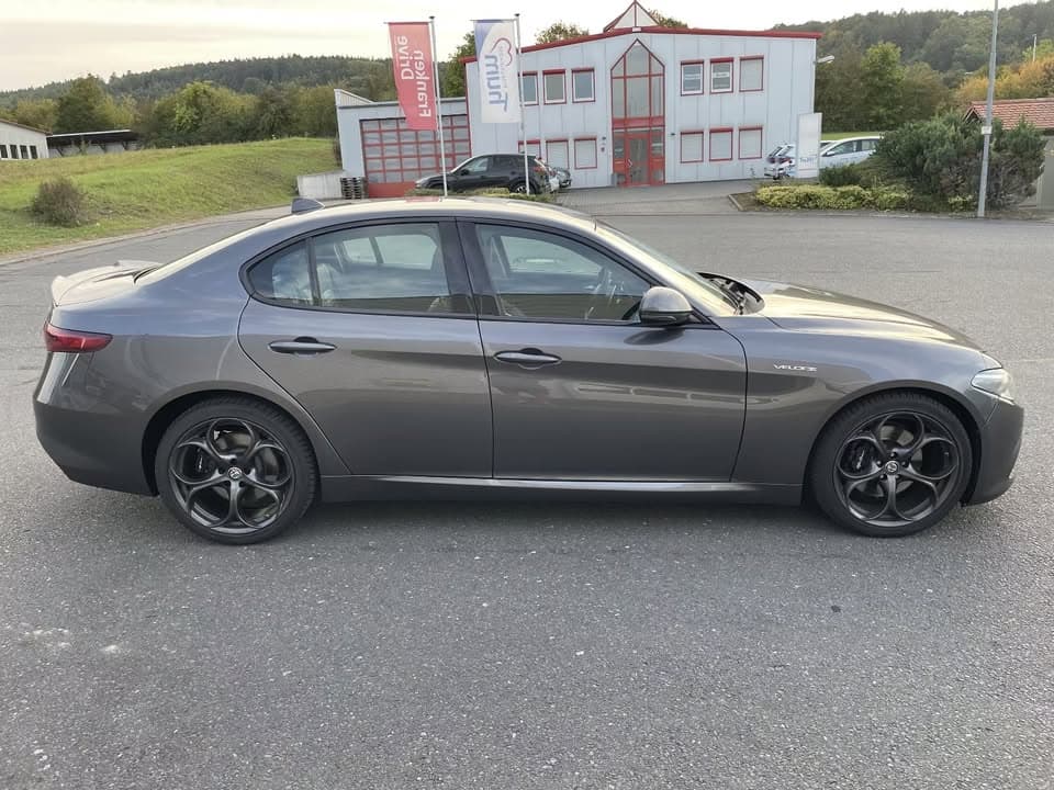 Alfa Romeo GIULIA miniature 9