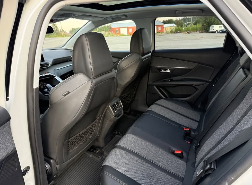 Peugeot 3008 miniature 10
