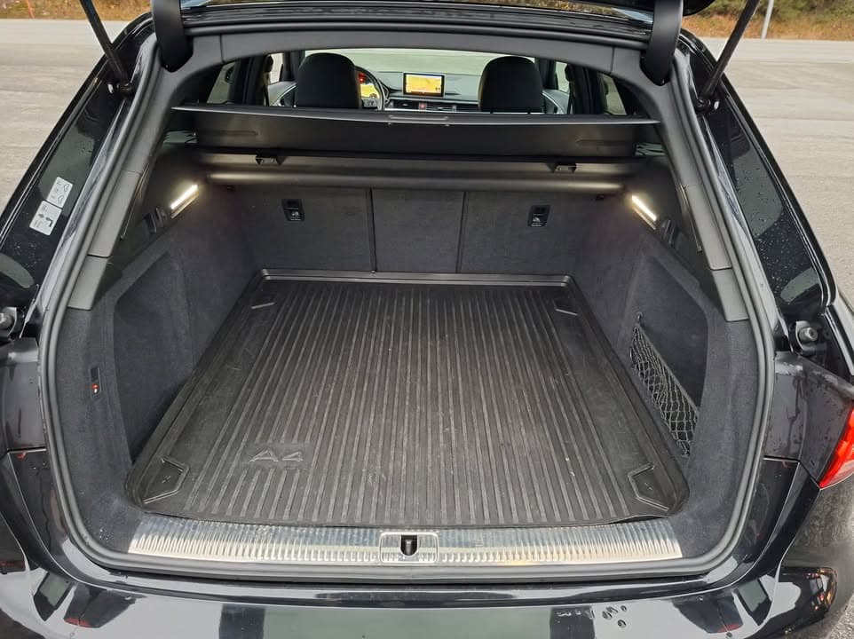 Audi A4 miniature 10