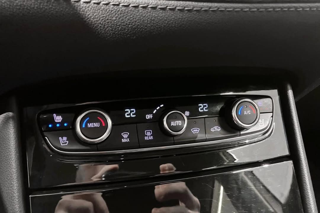 Opel Grandland miniature 10