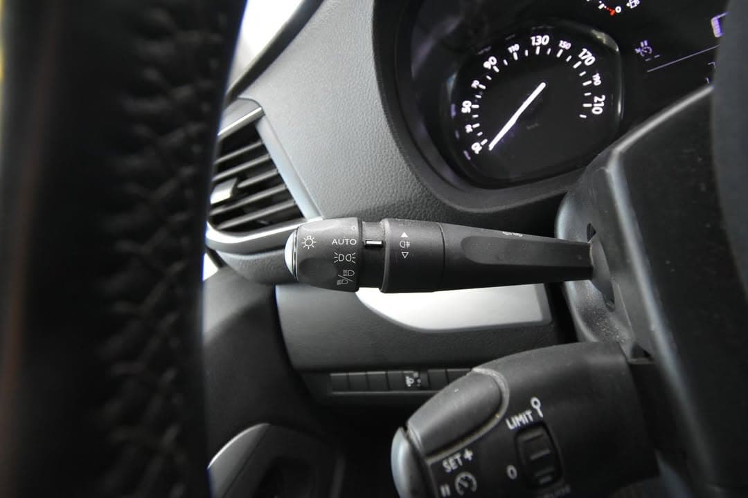 Opel Vivaro - photo 12