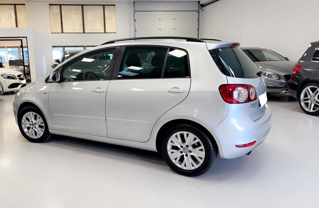 Volkswagen Golf miniature 7