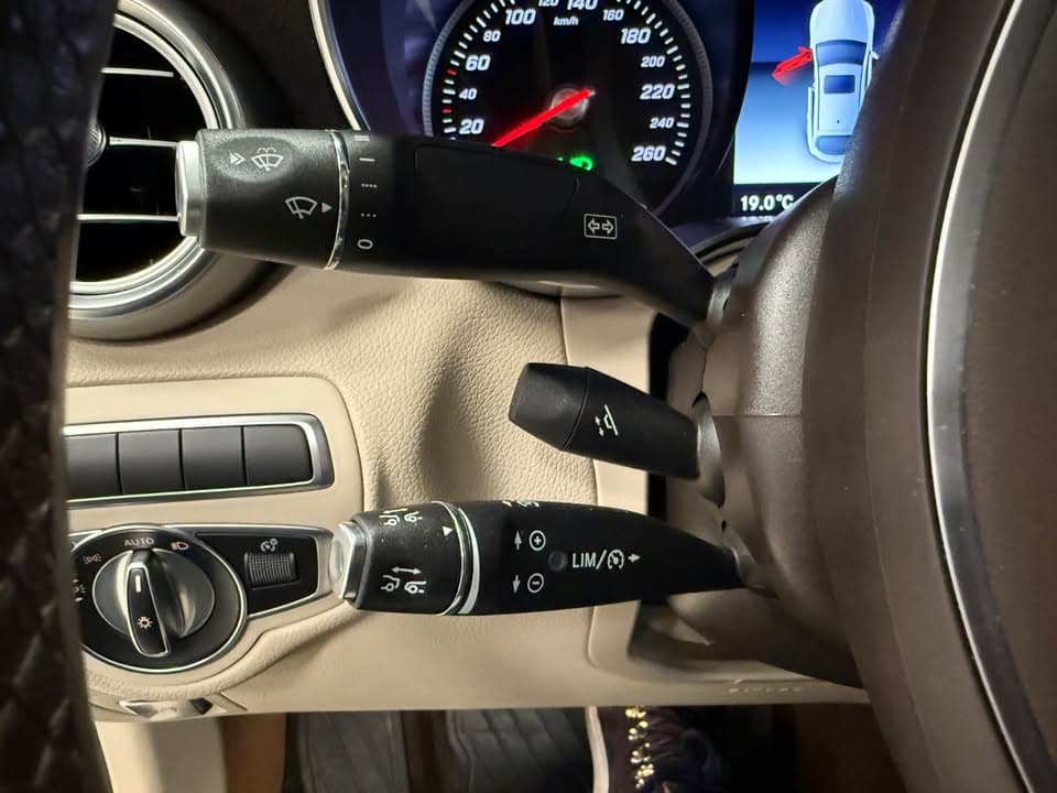 Mercedes-Benz GLC miniature 6