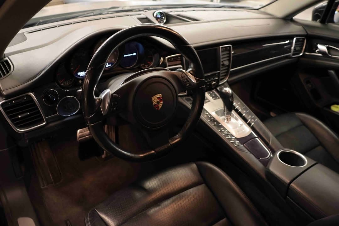 Porsche Panamera miniature 5