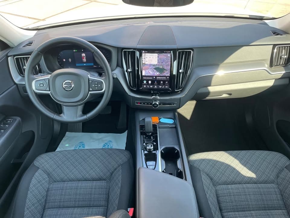 Volvo XC60 miniature 12