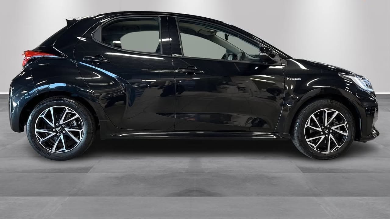 Toyota Yaris miniature 9