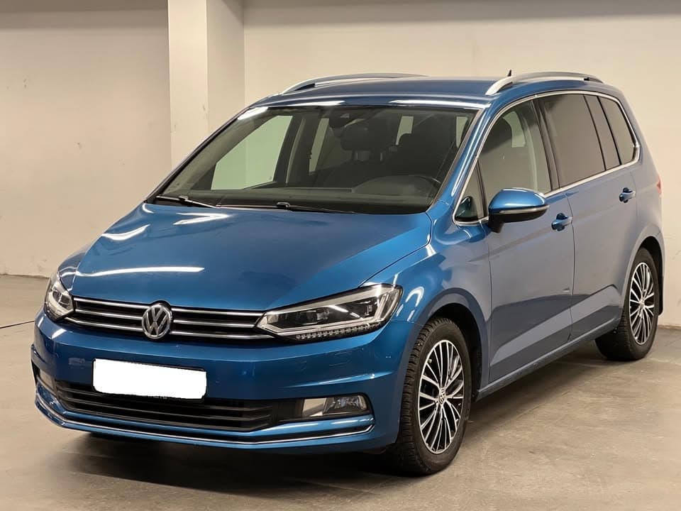 Volkswagen Touran miniature 3
