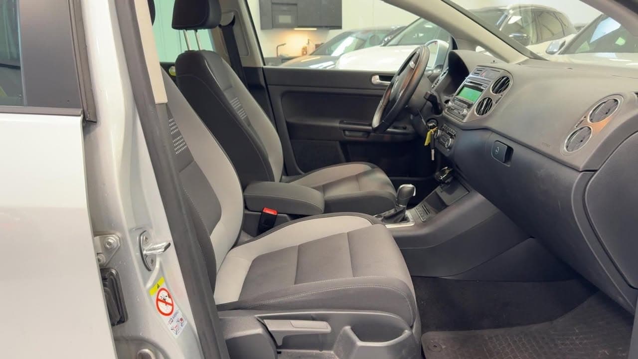 Volkswagen Golf - photo 12