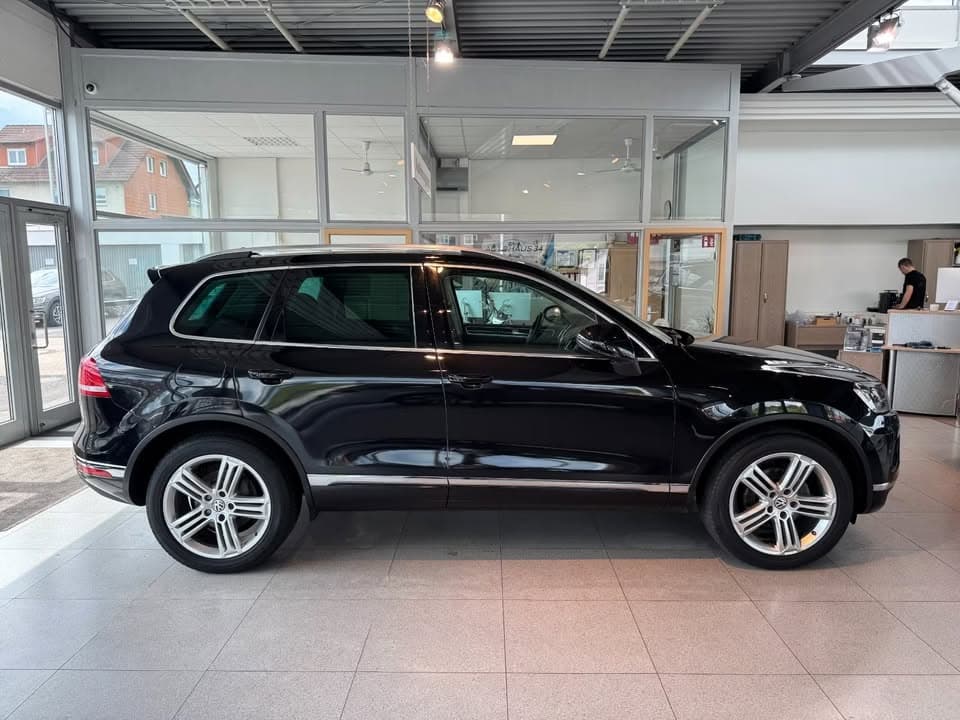 Volkswagen Touareg miniature 8