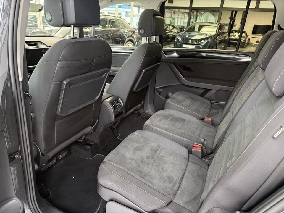 Volkswagen TOURAN miniature 9
