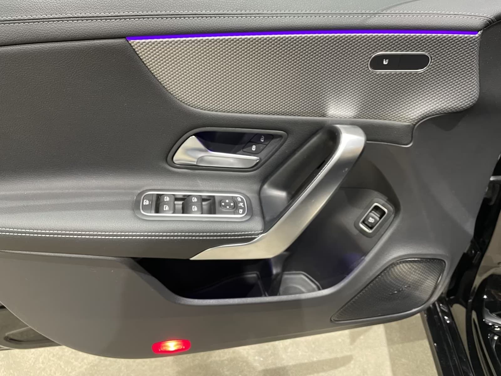 Mercedes-Benz CLA miniature 12