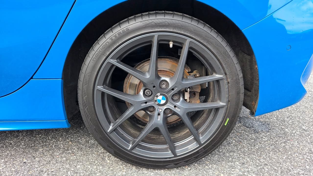 BMW serie miniature 11
