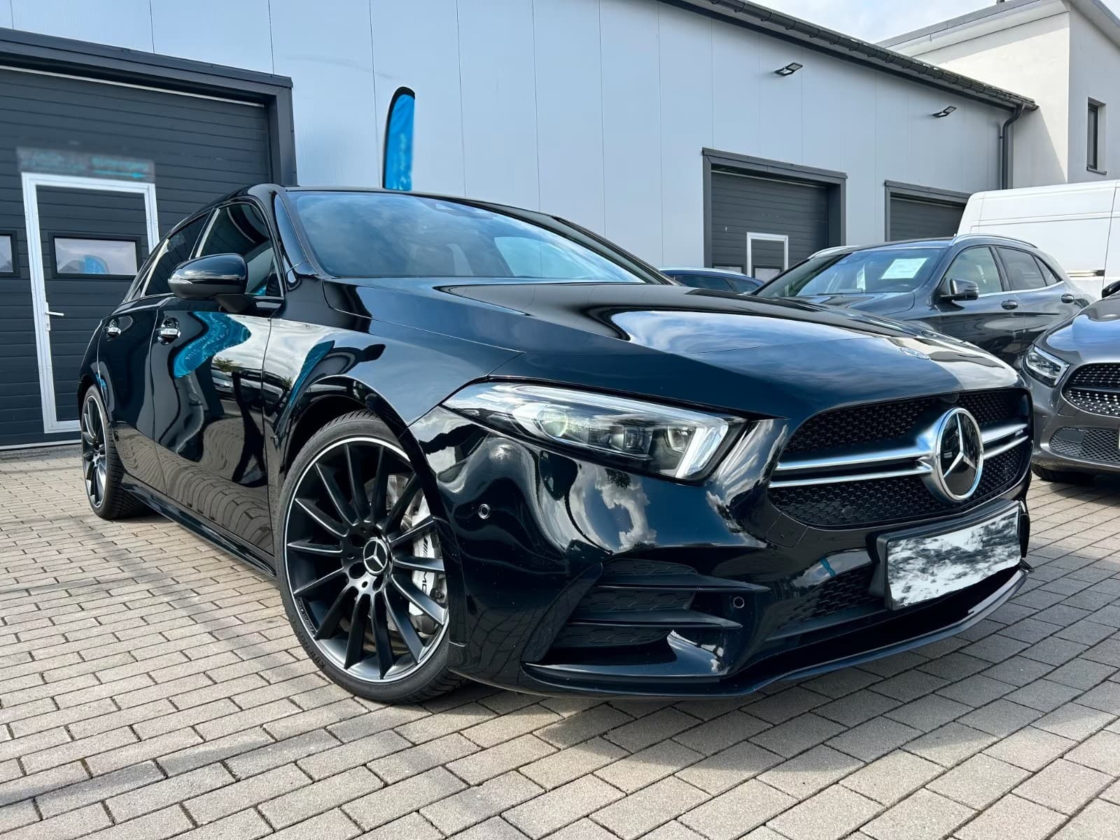 Mercedes-Benz A miniature 9
