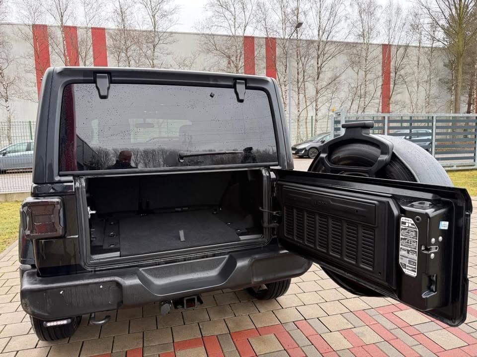 Jeep Wrangler miniature 10