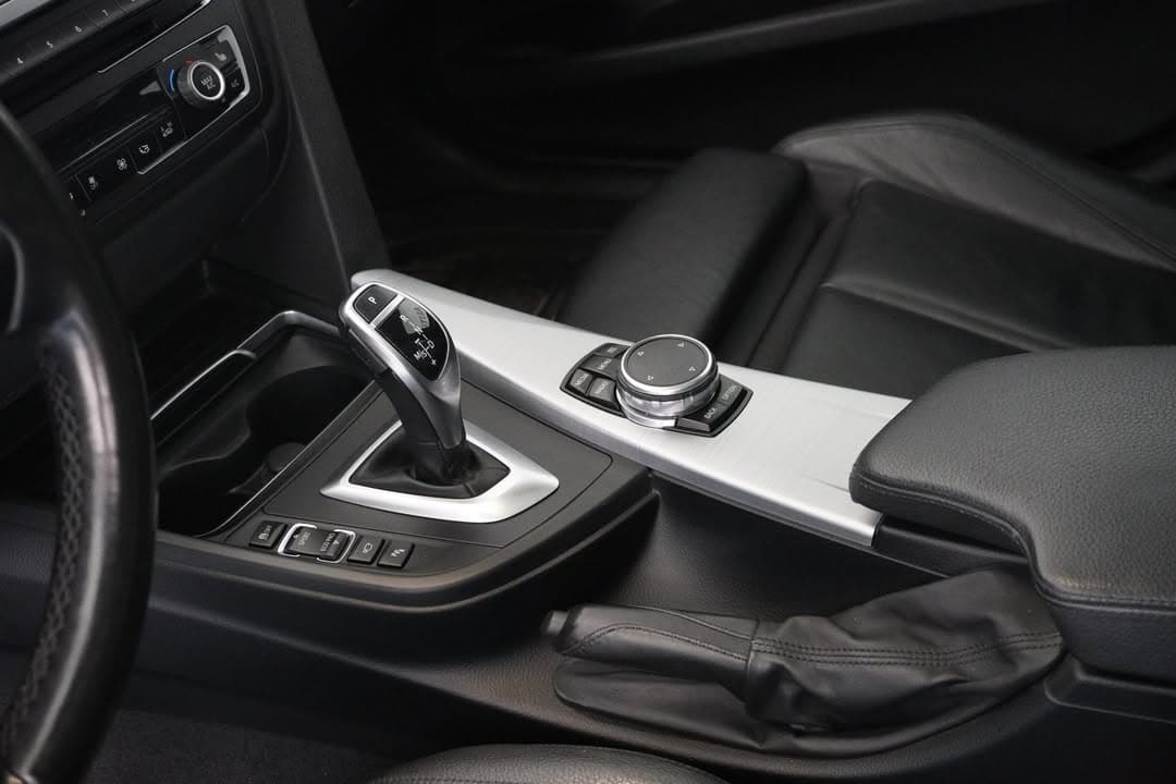 BMW Serie miniature 12