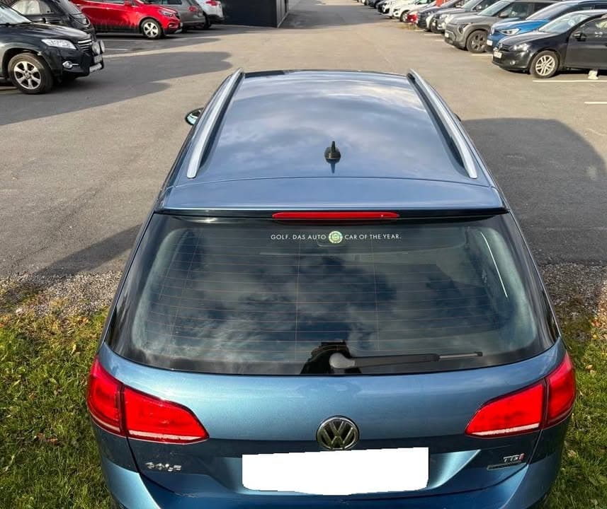 Volkswagen Golf miniature 8
