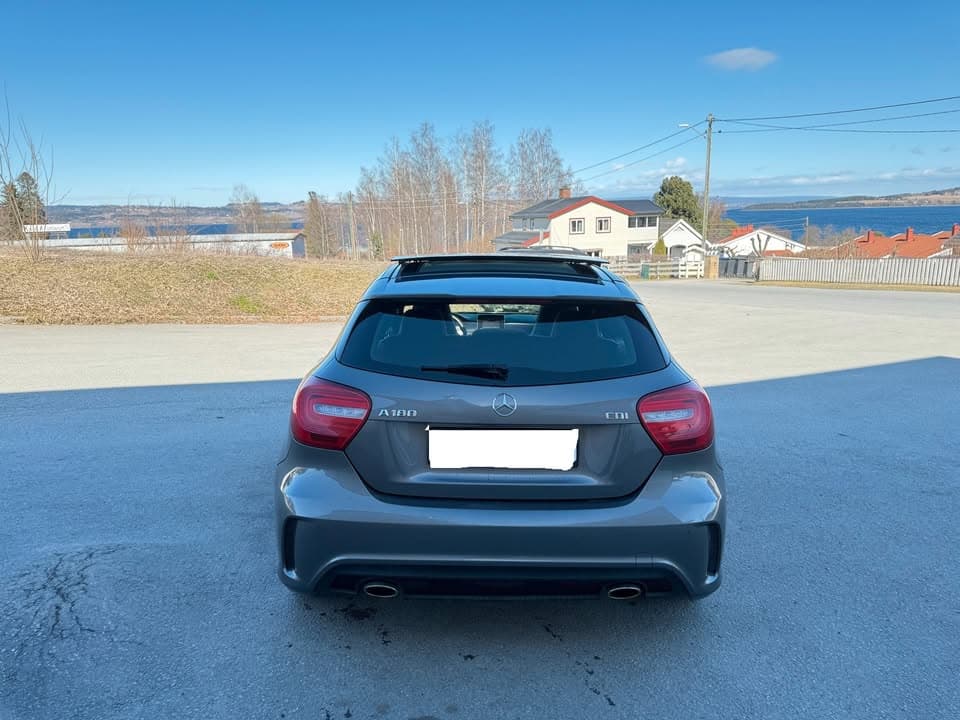 Mercedes-Benz Clase miniature 12