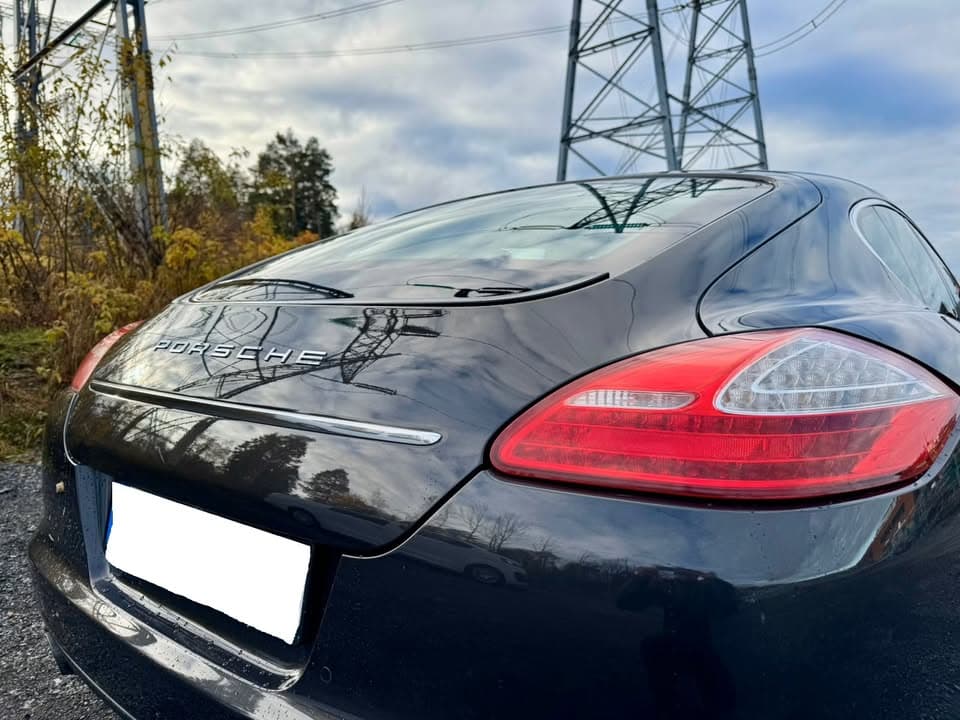 Porsche Panamera miniature 9
