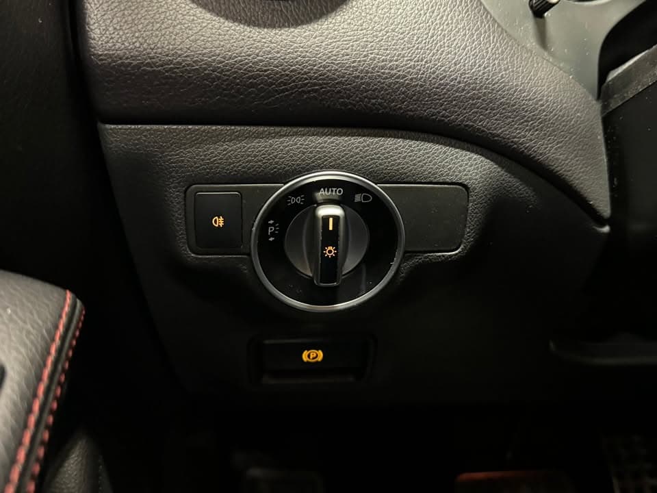 Mercedes-Benz GLA miniature 9