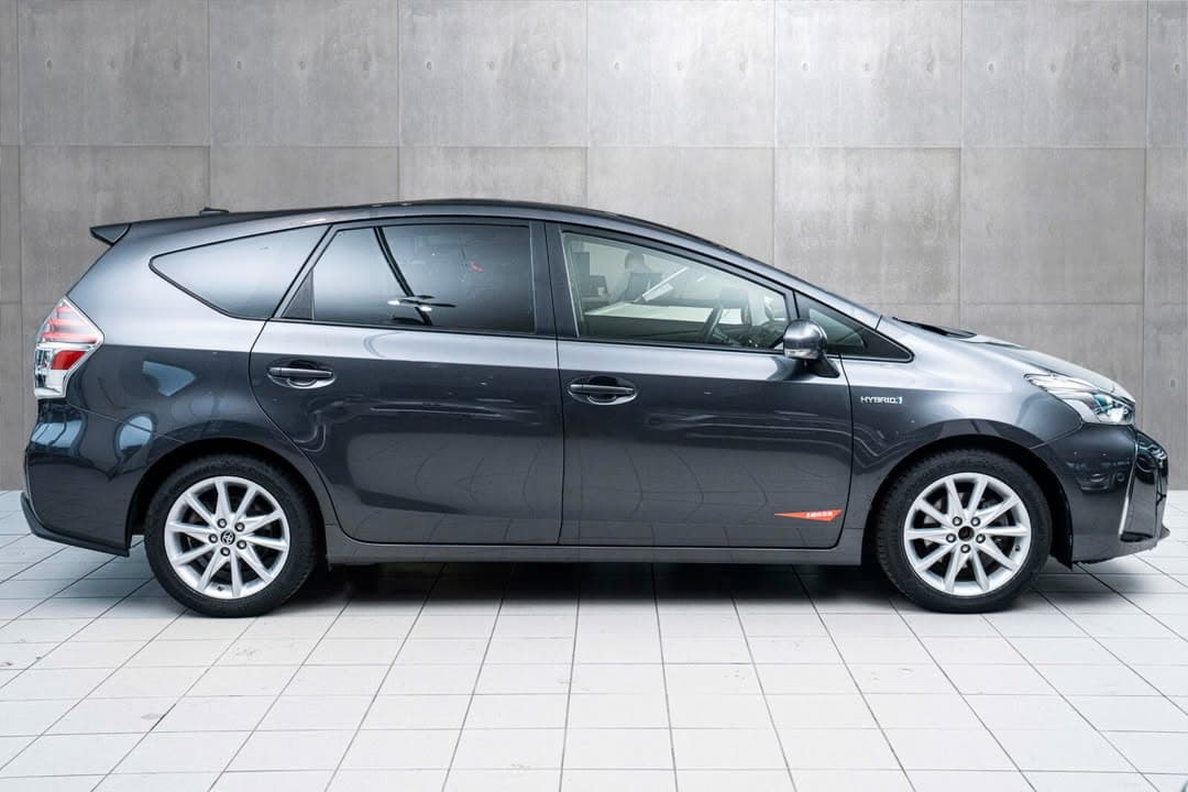 Toyota Prius+ miniature 8