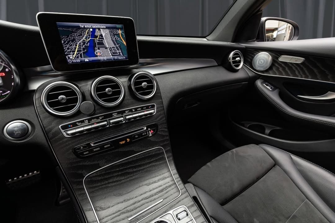 Mercedes-Benz GLC miniature 9
