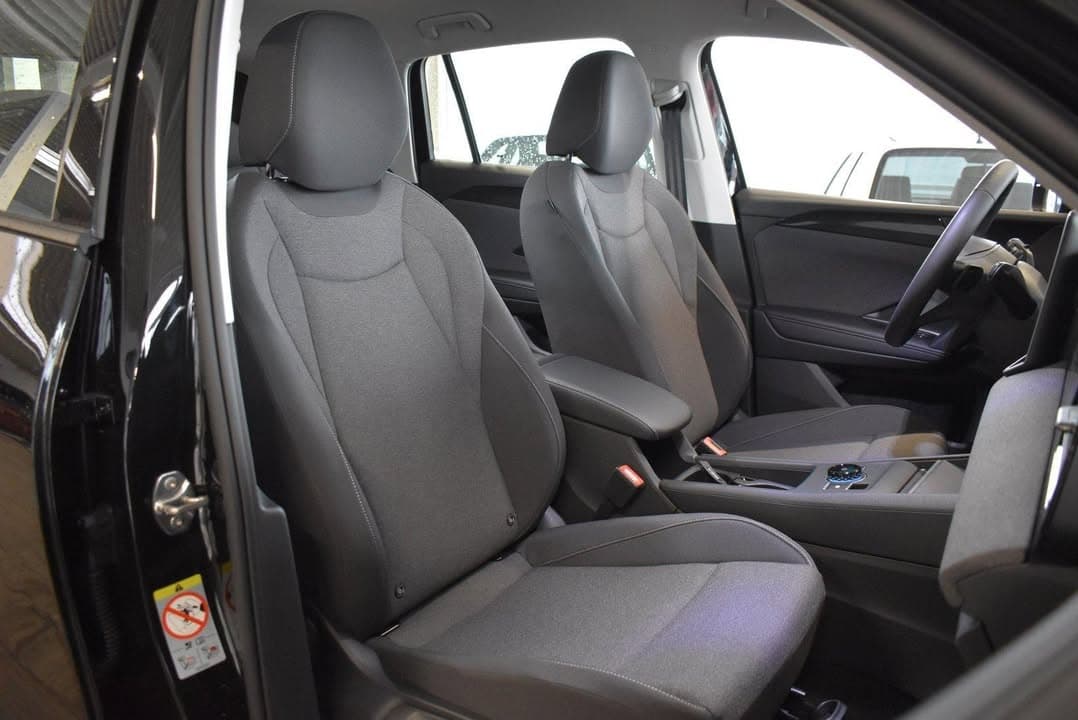Volkswagen Tiguan miniature 4