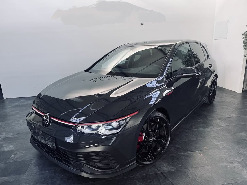 Volkswagen Golf - photo 1