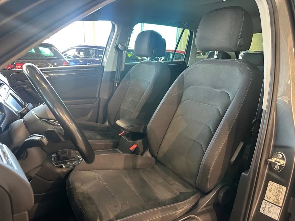 Volkswagen Tiguan miniature 4