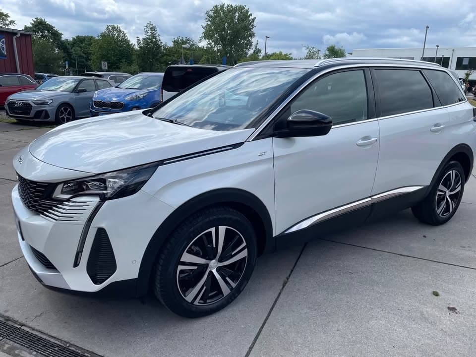 Peugeot 5008 miniature 3