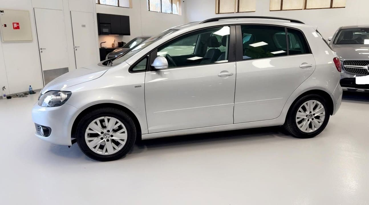 Volkswagen Golf miniature 6