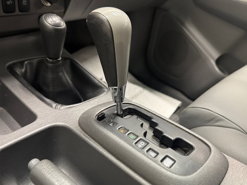 Toyota Hilux miniature 12