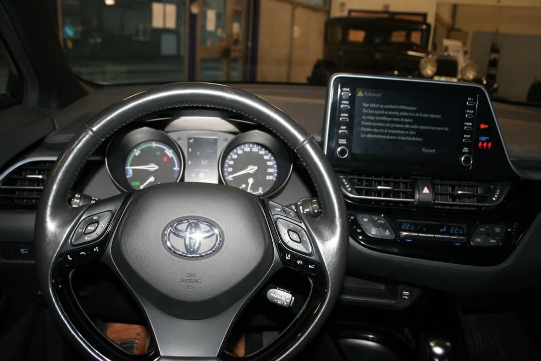 Toyota C-HR miniature 6
