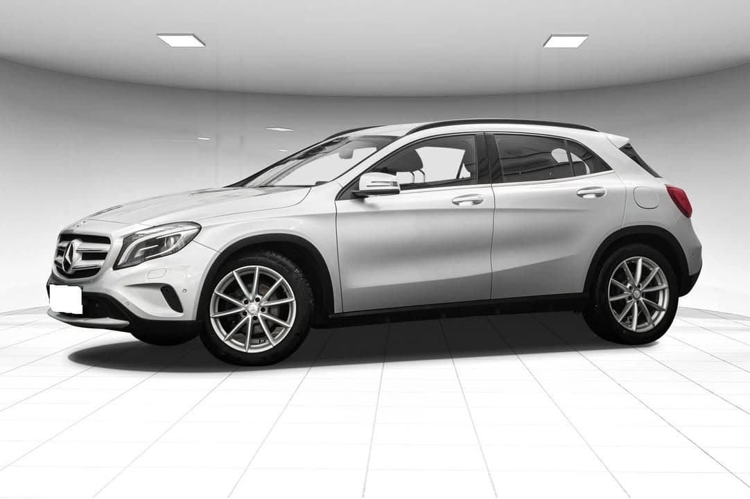 Mercedes-Benz GLA miniature 3
