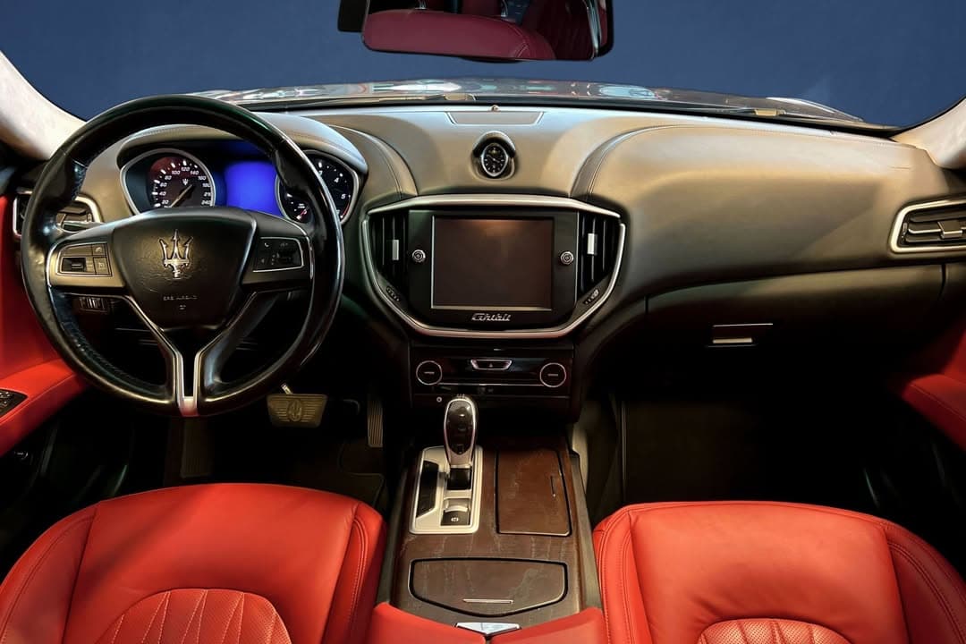 Maserati Ghibli miniature 11