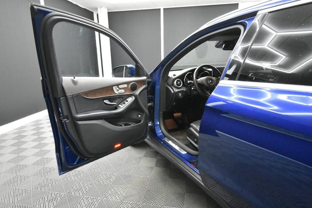Mercedes-Benz GLC miniature 3
