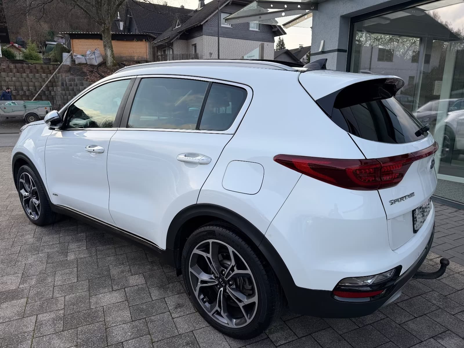 Kia Sportage miniature 12
