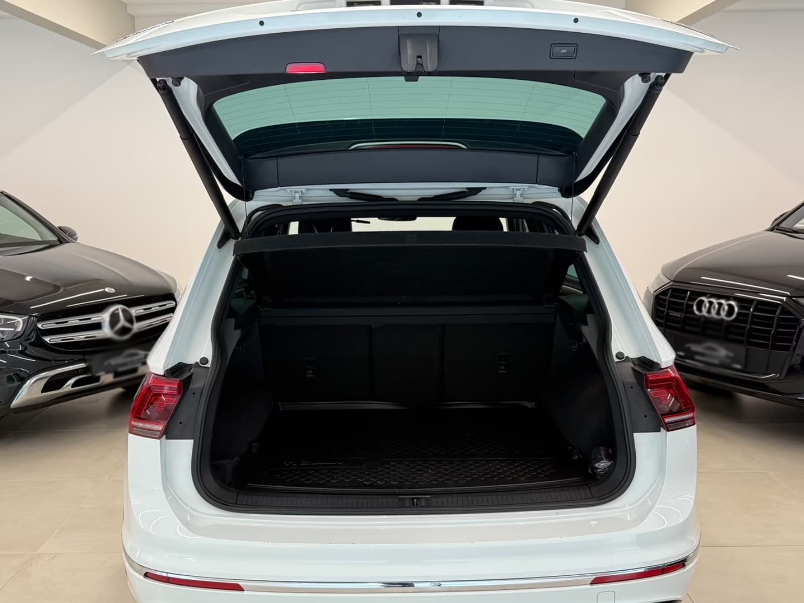 Volkswagen Tiguan miniature 10