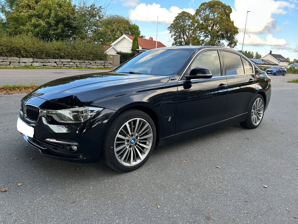 BMW 330e - photo 12
